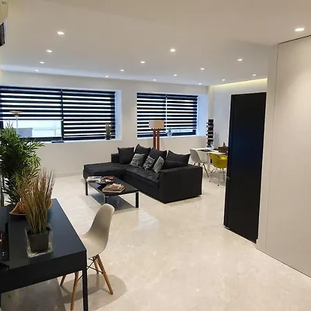 Stylish Central Apartment In Kolonaki Athens Exterior photo