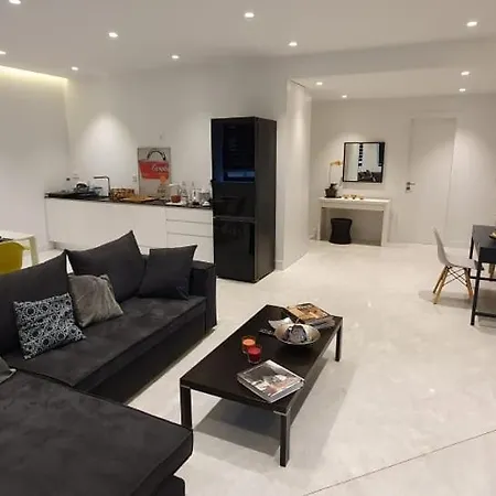 Stylish Central Apartment In Kolonaki Athens Exterior photo