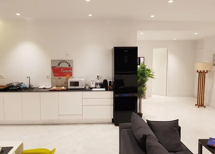Stylish Central Apartment In Kolonaki